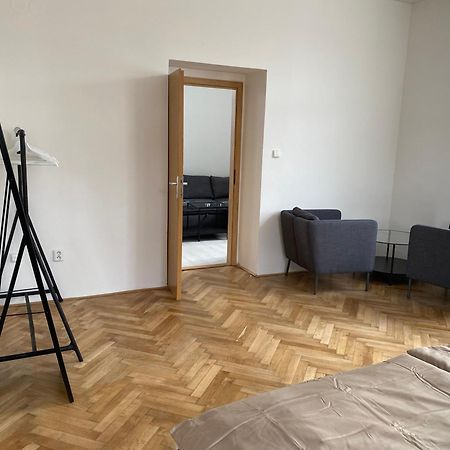 Апартаменты Apartman Namesti Frantiska Krizika Табор Экстерьер фото